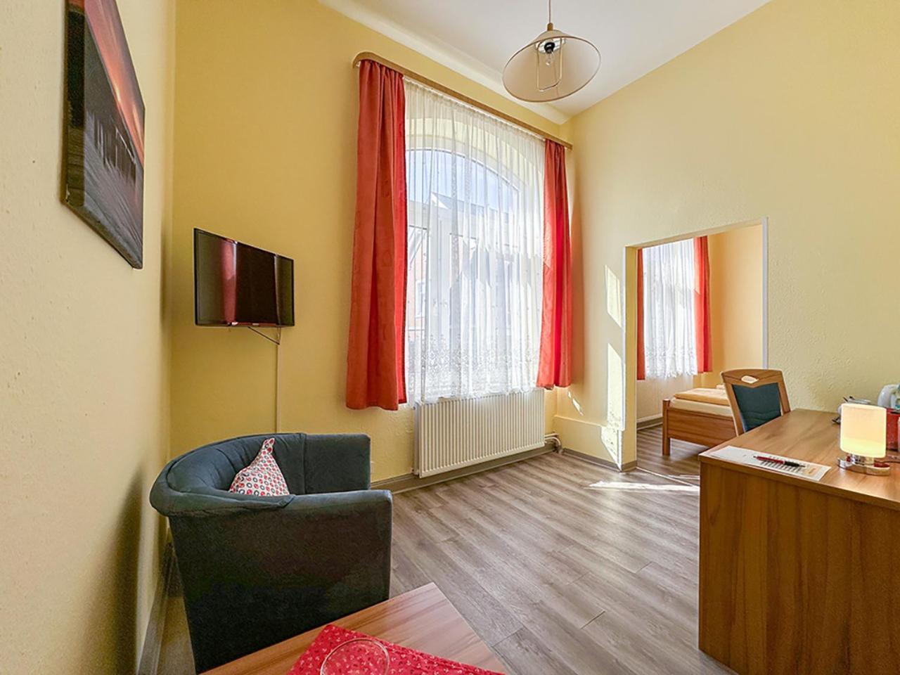 Hotel Graf Waldersee Borkum Exterior photo